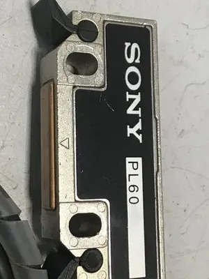 USED SONY PL60