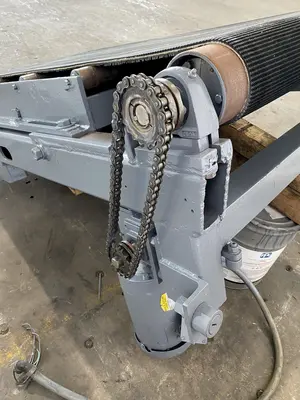 32" WIDE  X 72" LONG POWERED INFEED/OUTFEED CONVEYOR. STOCK # 0950922