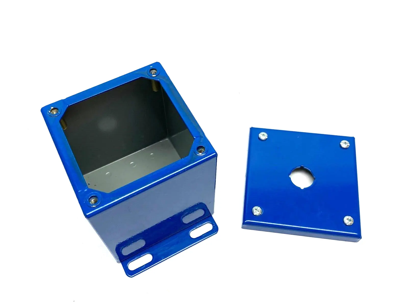 USED SAGINAW CONTROL & ENGINEERING PUSHBUTTON ENCLOSURE 4" X 4" BLUE STEEL