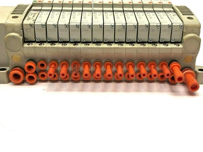 VV5QC11-10C4TD0-BN | SMC VV5QC11-14C4TD0-BN Pneumatic Manifold Assembly - Used