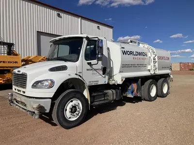 USED 2024 Freightliner M2 106 WT