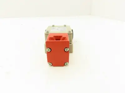 Omron D4BS-75FS Solenoid Interlock Limit Switch Safety Door 2A/400V