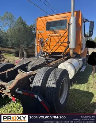 Used 2004 VOLVO VNM-200 Conventional trucks North Carolina US | Proxy Equipment #1385262
