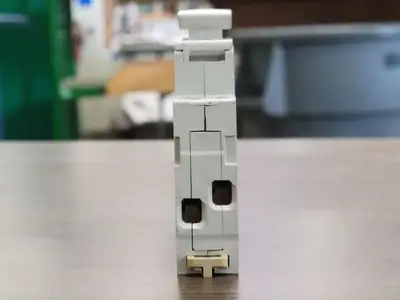 USED SCHNEIDER ELECTRIC 15646