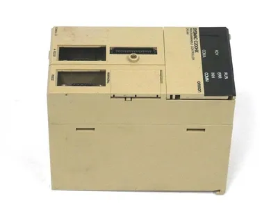 OMRON C200HX-CPU44-E CPU MODULE W/ C200HW-COM04-EV1