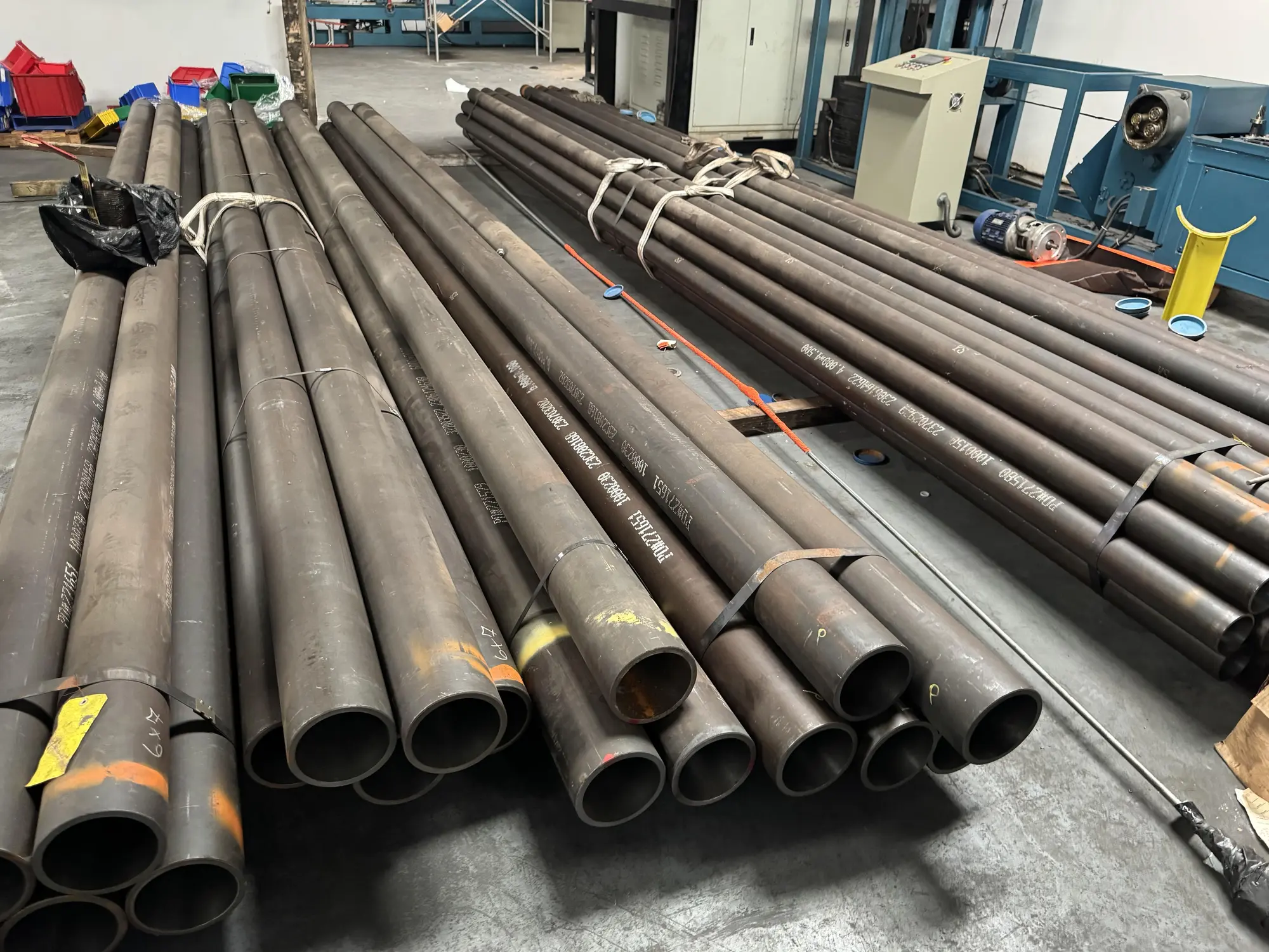 Assorted Hydraulic Pipe