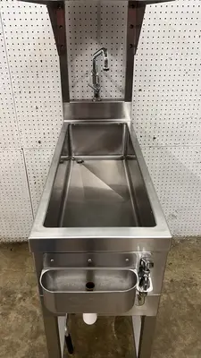 Used Falcon Restaurant Supply, Inc. Used 15" x 42" Stainless Steel Sink with Dipper Well - RL Sinks Illinois US | Falcon Restaurant Supply #1373499