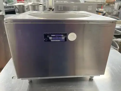 Used Wells Used Wells HW-10 Countertop Food Warmer Cook n Hold, Round, 11 Qt 220V Countertop Display Warmers Illinois US | Falcon Restaurant Supply #1375813