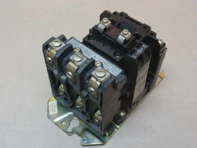 USED ALLEN BRADLEY 500F-BOD930 SER B