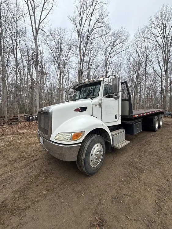 Used 2007 PETERBILT 335 PETERBUILT TANDEM ROLLBACK Winch Trucks Virginia US | GF Equip Sales #1144674