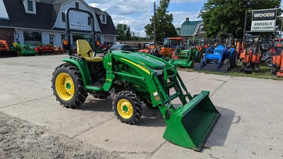 USED 2015 JOHN DEERE 3033R