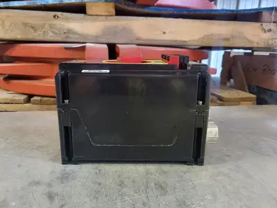NEW CROUSE-HINDS GHG2632301L0002
