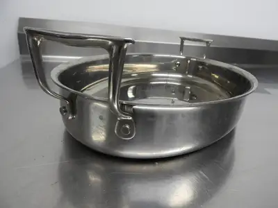 Used Golden Corral Used Tablecraft CW2044 5 1/2qt Stainless Steel Braising Pot Braising Pans Illinois US | Falcon Restaurant Supply #1376511