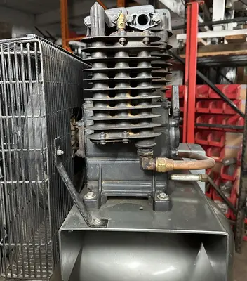 Used BELAIRE 318VL Tank Mounted Air Compressors Illinois US | Pleasant Street Machinery #1329607