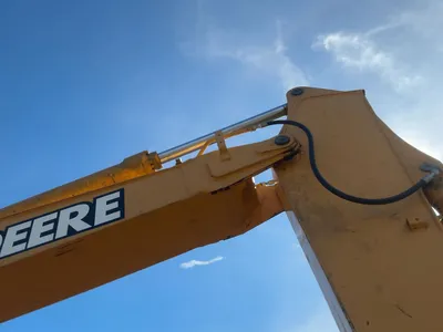 Used 2005 JOHN DEERE 200C LC Crawler Excavators Michigan US | Miedema Asset Management Group #1444936