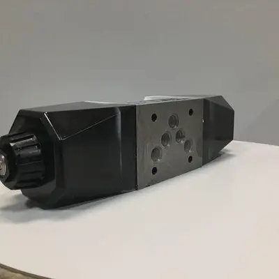 USED VICKERS DG4V56CMP7LH740