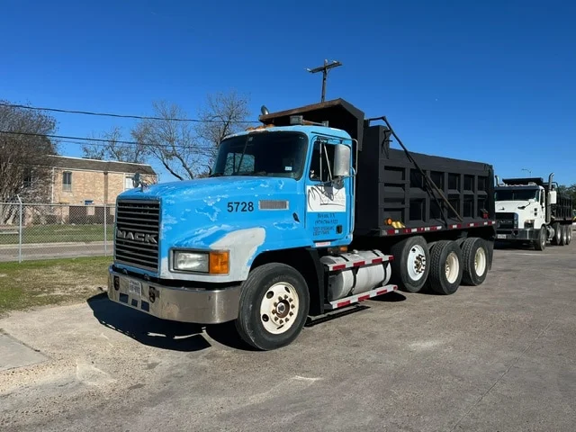 Used 1997 MACK CH613 Miscellaneous Trucks/Trailers Texas US | Revelation Machinery #404463
