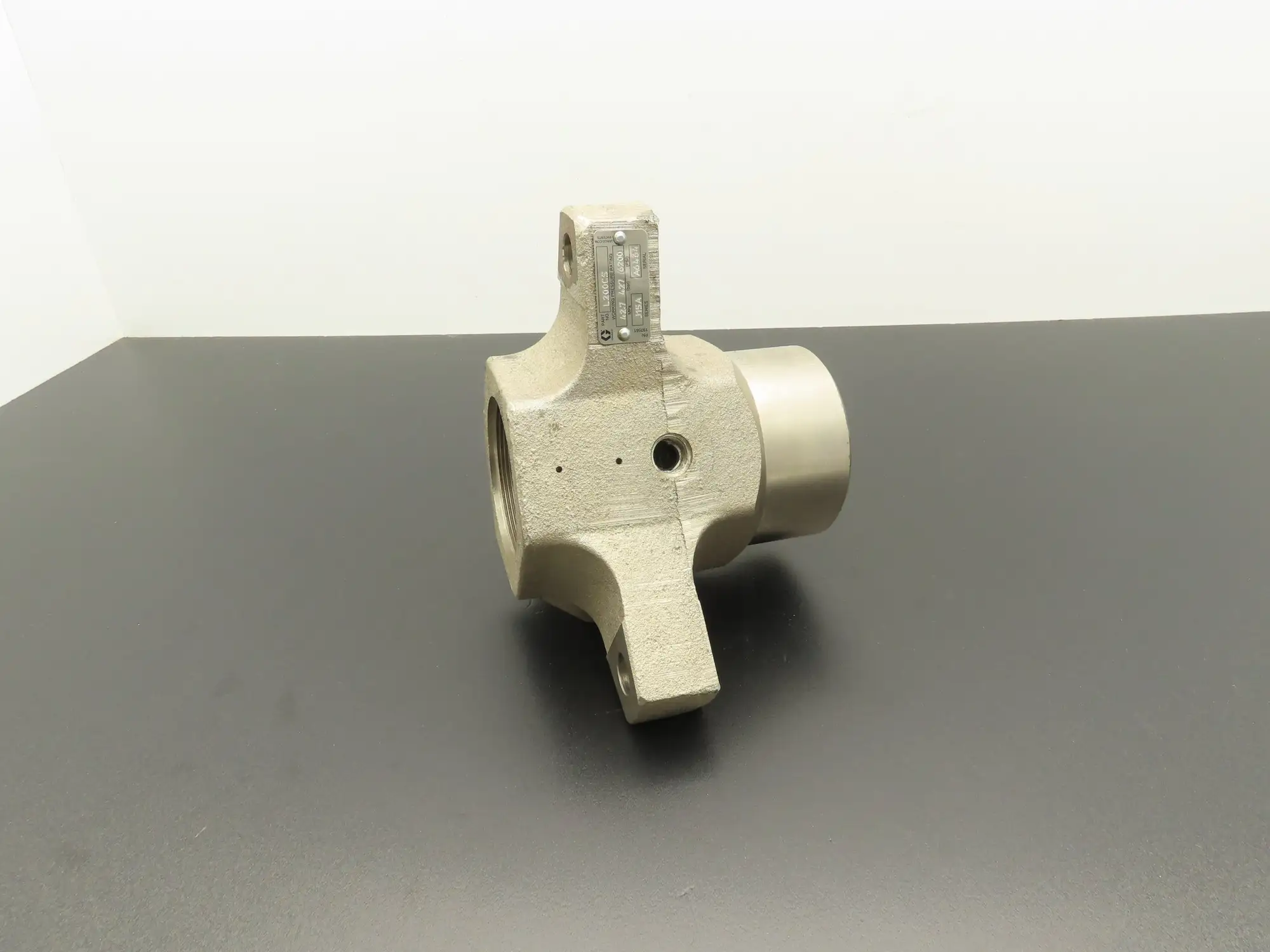 Graco 255605 Outlet Housing 6200PSI for L200CS Series J15A