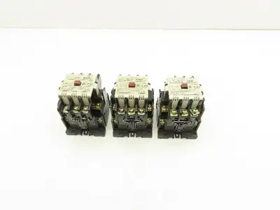 Fuji Electric 2NC1Q0 Magnetic Contactor 100V Coil 3 Pole 600V Lot of 3