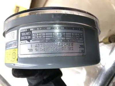 Mercoid Control DR-35-153-L Bourdon Tube Pressure Switch 120/240V -NIB