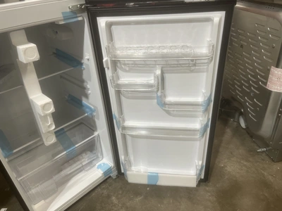 USED FRIGIDAIRE 7.5 CUBIC FEET