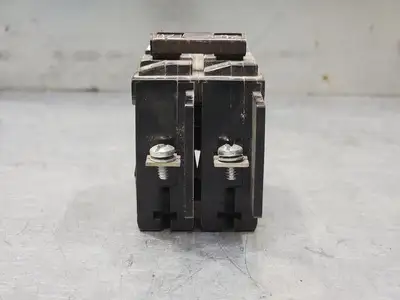 20 Amp, 2 Pole, 240 volts Circuit Breaker