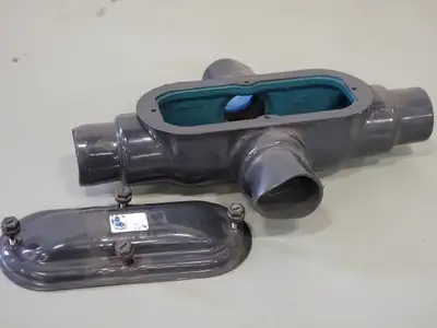 NEW THOMAS & BETTS 1060731