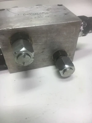USED Sun Hydraulics 0JV7-A2