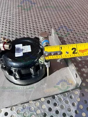 USED MANOSIAR TYPE W081 823971 PUNCTURE PRESSURE GAUGE 0-1000 PSI