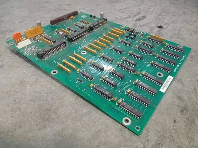 Allen Bradley 46703-386-5 Interface Control Board 46703-385-01 Rev. B Used