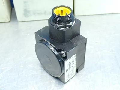 New | in-Stock TELEMECANIQUE XSBA25513R3 Proximity Sensors Ohio US | HGR 24 #914423