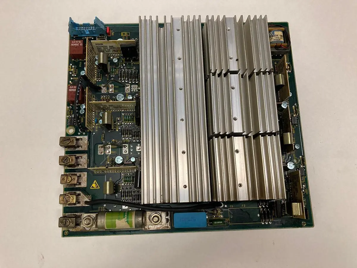 Used SIEMENS 6SC6120-0FE01 Industrial Controls | Surplus Asset Holdings #1221471