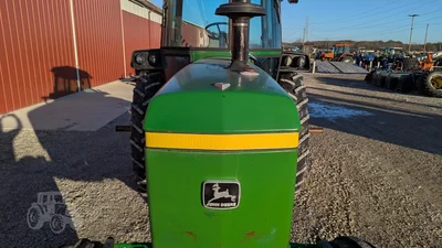 USED 1979 JOHN DEERE 4240