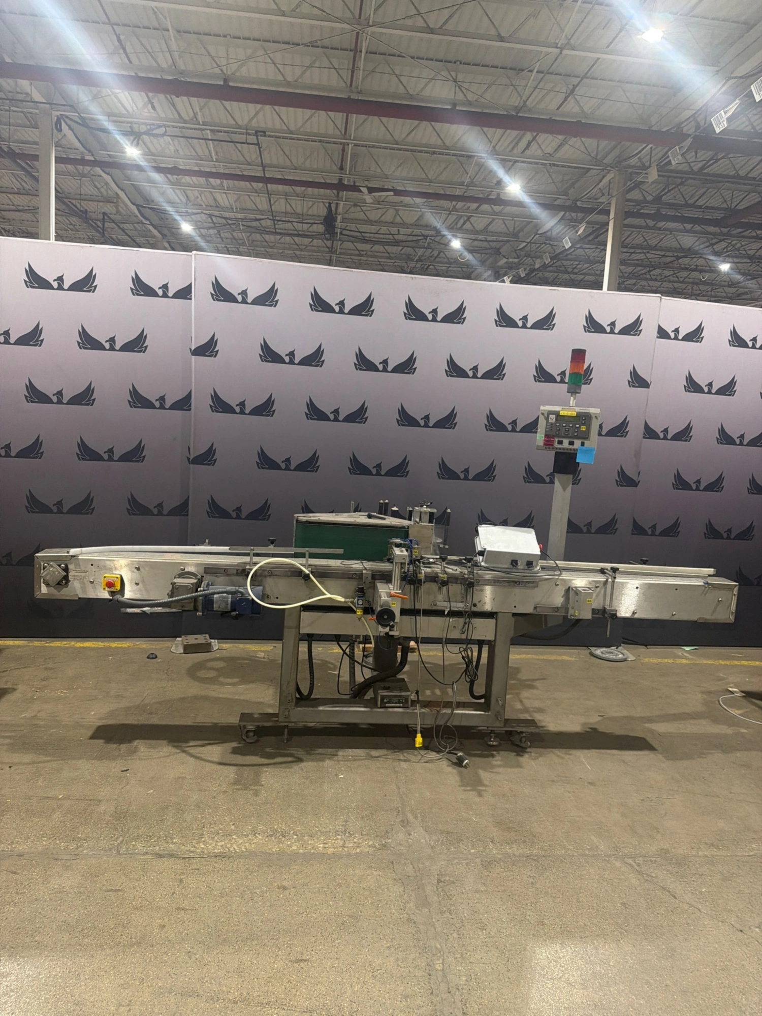 SLATE PACKAGING SYSTEMS Automatic Wraparound Labeler USED