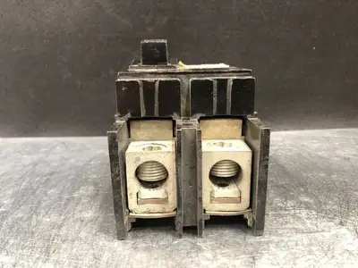 USED SQUARE D Q2L2225