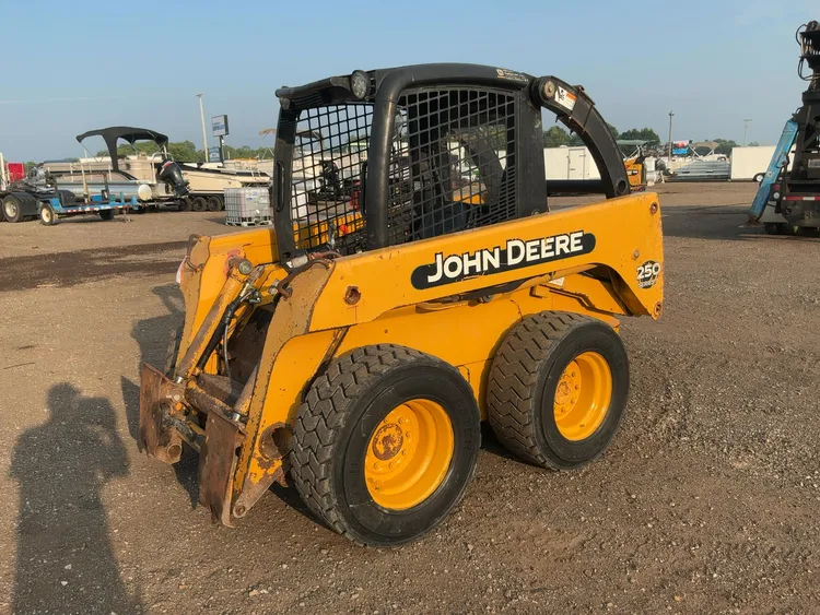Used 2000 JOHN DEERE 250 Skid Steer Loaders Michigan US | Miedema Asset Management Group #1320455