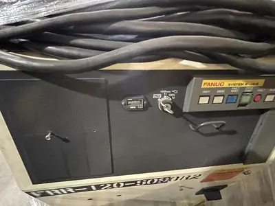 Used 2004 FANUC ARCMATE 120IB Robots Michigan US | RAB Industries, Inc. #184042