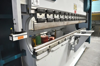 USED ADIRA PM 135 TON X 3100 MM CNC