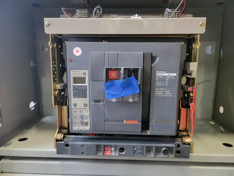 Used SQUARE D NW12H1 Switchgears British Columbia CA | Lenmark #409115