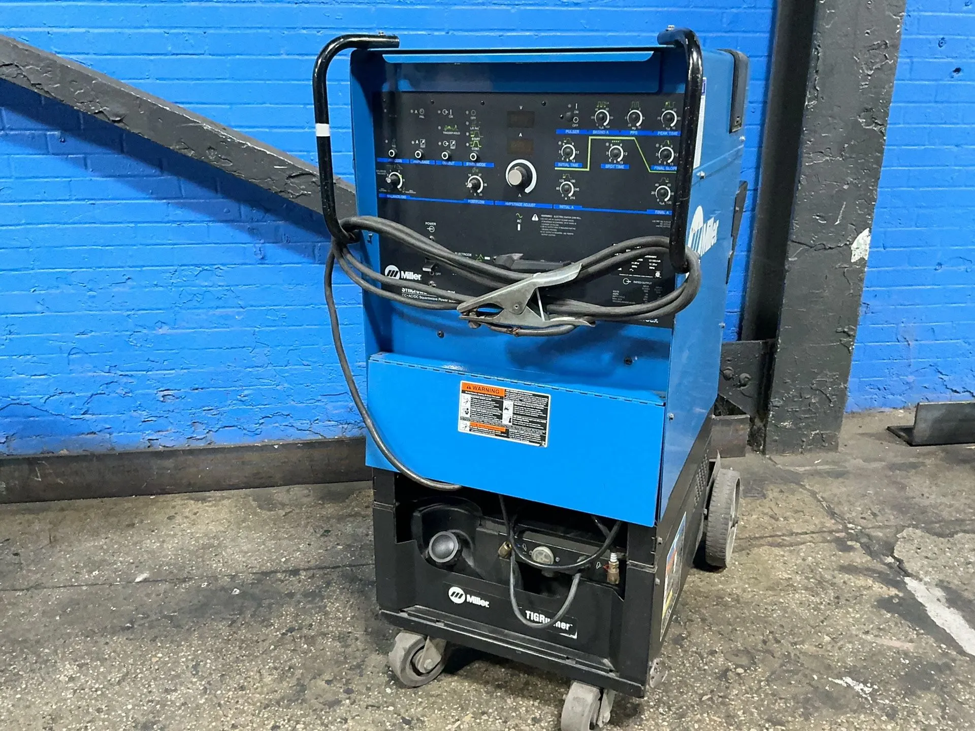 Used MILLER SYNCROWAVE 250 DX Tig Welders Ohio US | HGR 24 #1265852