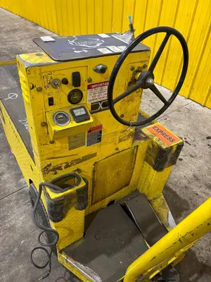 USED CUSHMAN 898361
