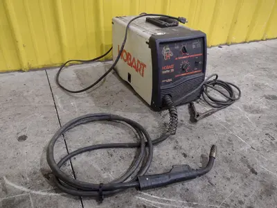 HOBART HANDLER 135 MIG WELDER: YOBRO #24384