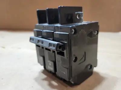 Used SIEMENS BQ3B015 Switchgears British Columbia CA | Lenmark #1438521