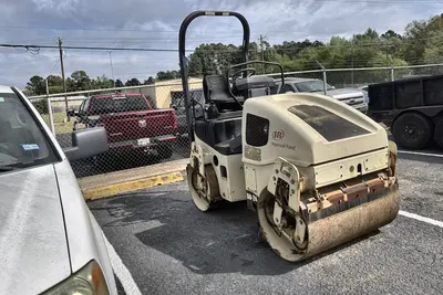 Used 2008 INGERSOLL-RAND DD-24 Tandem Rollers Texas US | Proxy Equipment #1425971
