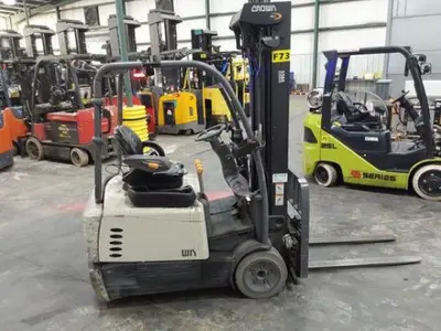 USED 2022 CROWN SC5725-35