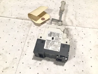 USED SCHNEIDER ELECTRIC VU28 IEA08