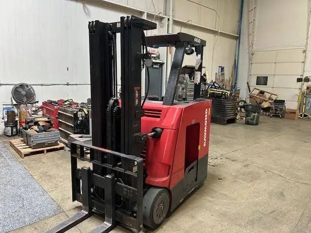 Used 2016 RAYMOND 415C35TT 3-Wheel Stand up Electric Counterbalance Forklifts Illinois US | Somerset Equipment Sales #1546163
