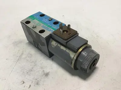 USED VICKERS DG4V3S2AMUHL760EN490