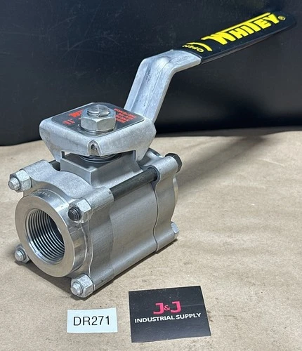 NEW Whitey 1-1/4” SS-67TF20
