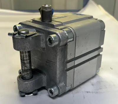 Used FESTO ADVU-80-40-A-P-A Cylinders | Surplus Asset Holdings #1206786